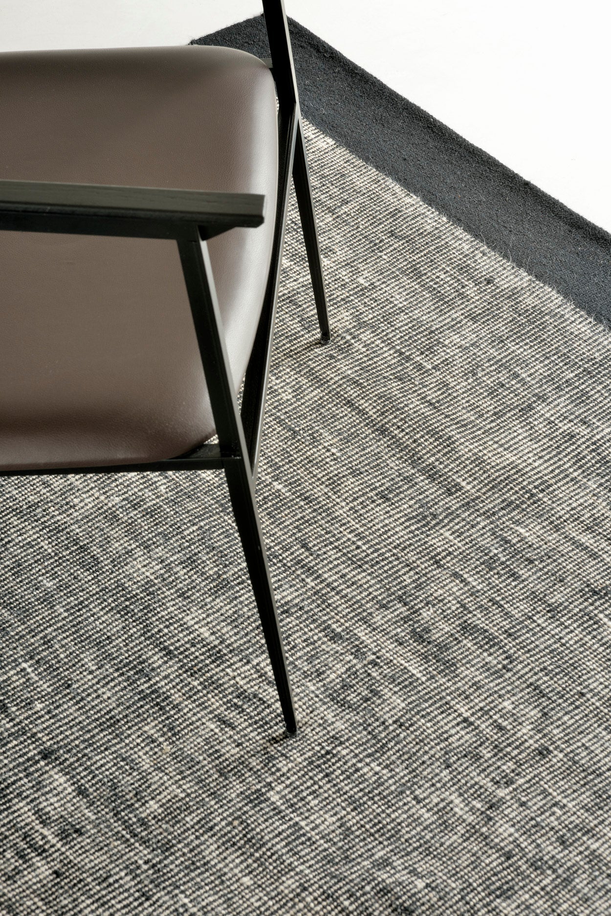 Dots Kilim Rug - Image 9